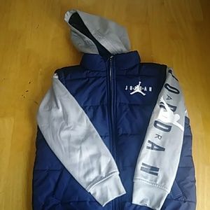 Boys M 5t-6 Therma-fit Jordan jacket